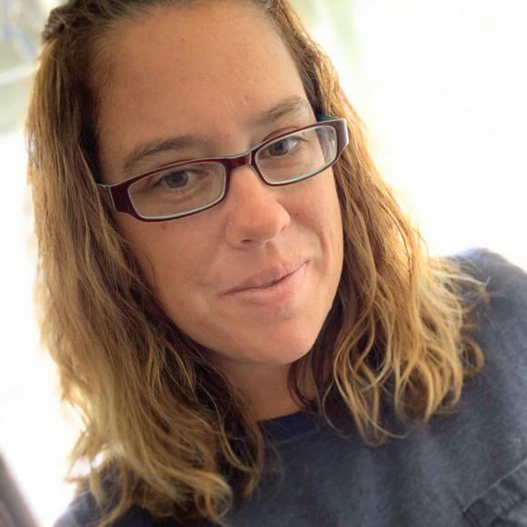 Meet your Posher, Cori - Picture 1 of 1